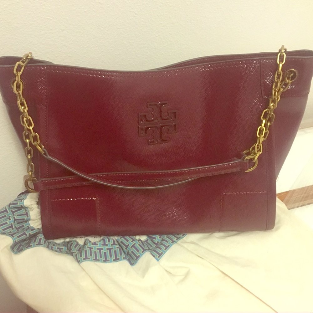 Tory Burch Britten patent slouchy tote